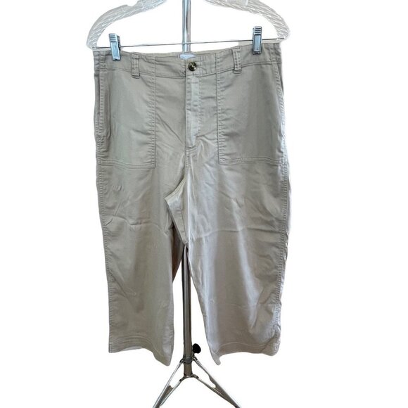 Cargo Pocket Cropped Tan Elastic Waist Chico’s Pants - Picture 1 of 12